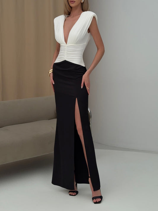 Contrast Color Pleated Sleeveless Deep V Dress