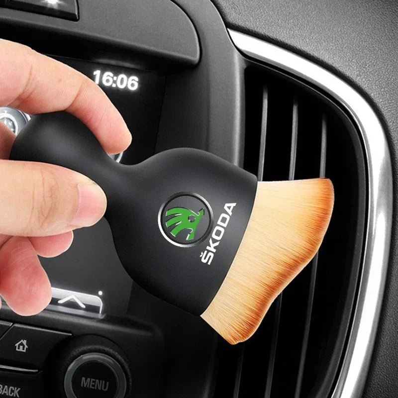 Car Interior Cleaning Soft Brush Tool Dust Remover For Skoda Fabia Kodiaq Kamiq Superb Yeti Octavia Enyaq Rapid Karoq Derivati