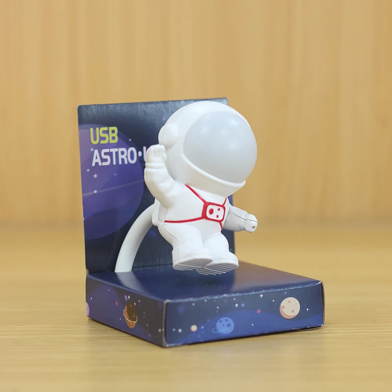 Ночник в виде космонавта с USB-подключением, голосовым управлением, мини-светодиод, USB-штекер, защита глаз, светодиодный датчик звука, настольная лампа для чтения в спальне, подарок.