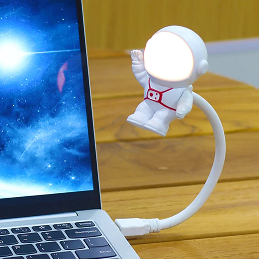 Ночник в виде космонавта с USB-подключением, голосовым управлением, мини-светодиод, USB-штекер, защита глаз, светодиодный датчик звука, настольная лампа для чтения в спальне, подарок.