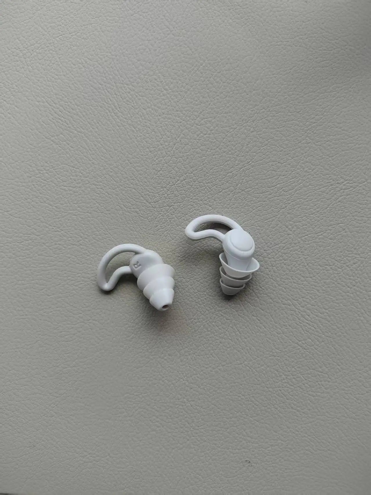 Silicone Sound Insulation Earplugs Noise Reduction Sleep Student Dormitory Noisy Men and Women Work Sleep Noise Prevention Adult