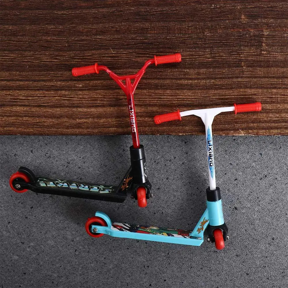 Kids Toys Educational Children's Finger Toys Two Wheel Mini Scooter Mini Finger Scooter Finger Skateboards Finger Scooter