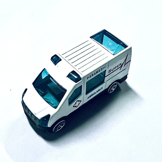 Children's alloy toy cars, sliding sports cars, racing cars, simulated car models, gifts and ornaments for kids.