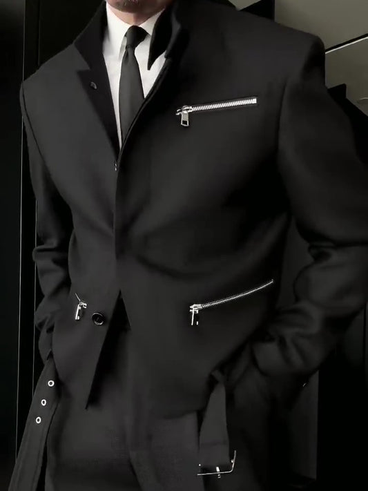 Черная байкерская куртка с длинными рукавами